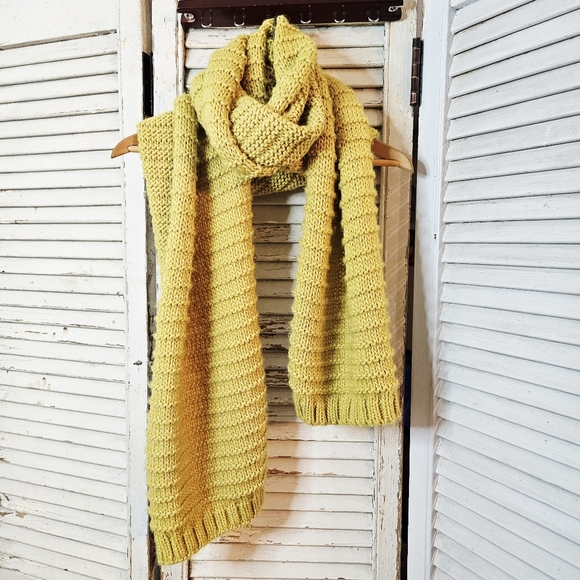 Zara Accessories - Zara Super Long 96" Chartreuse Chunky Knit Scarf